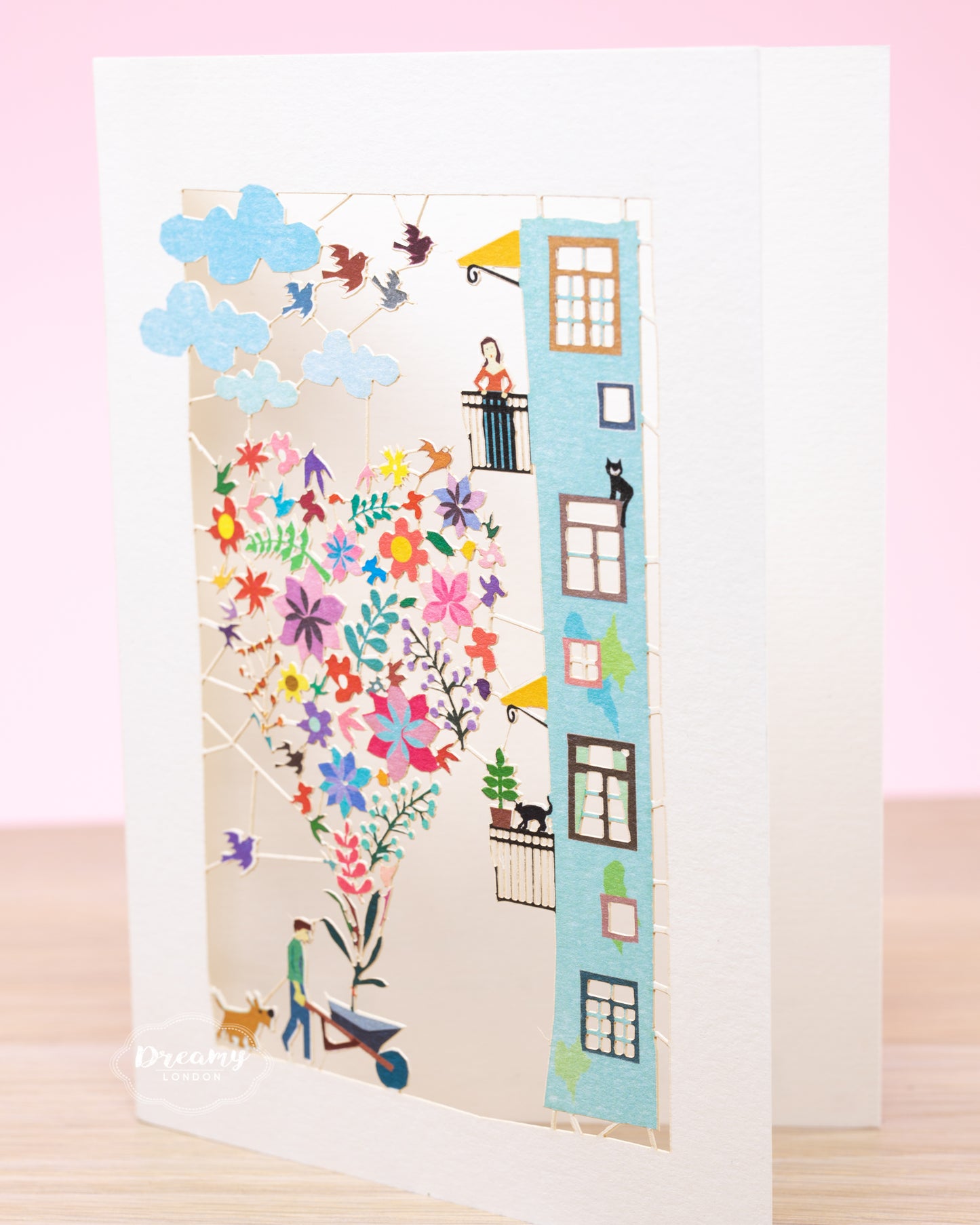 Greeting Card showing guy giving a heart-shaped bouquet of different flowers to wife, girlfriend, Bouquet Love Card for Her, Greeting Card for Wife, Girlfriend, Love Card for Her, Gift for Her - Made in England - Dreamy London