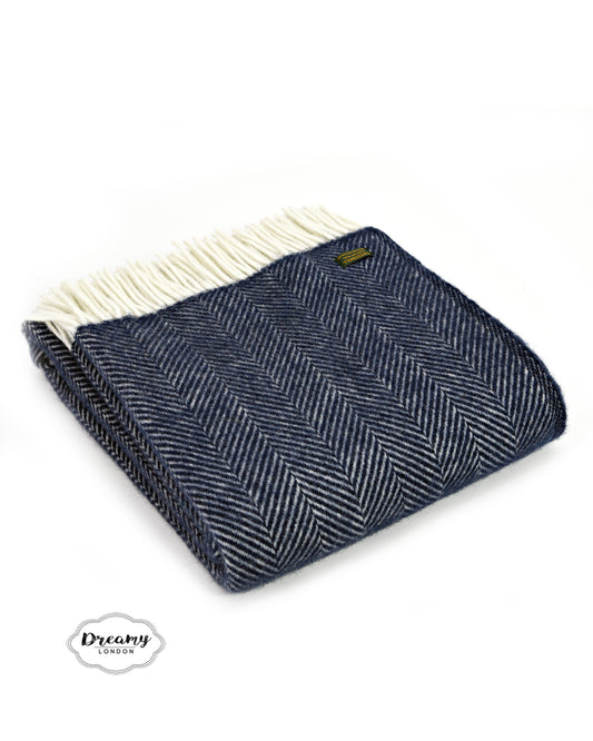 Navy Chevron Wool Blanket made of pure lambswool and woven in England - Dreamy London